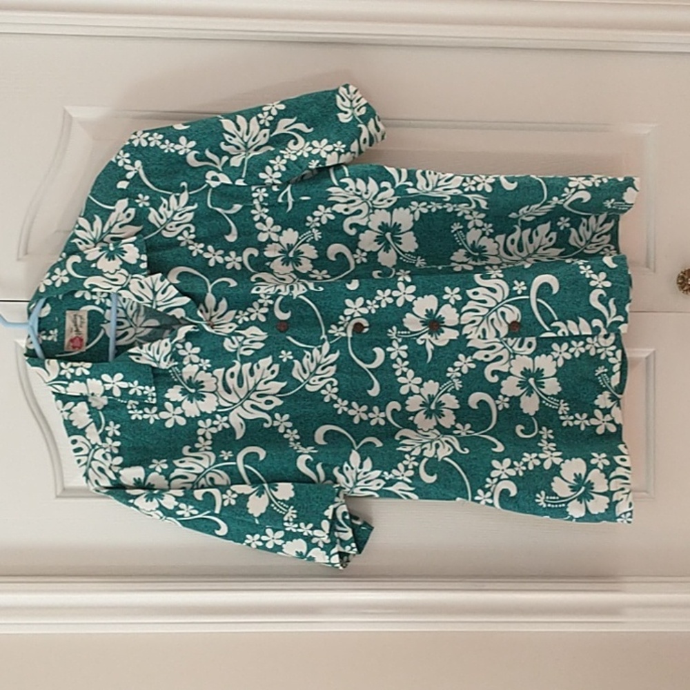 HILO HATTIE Aloha Style Hawaiian Floral Short Sleeve Shirt in Teal and White Lrg